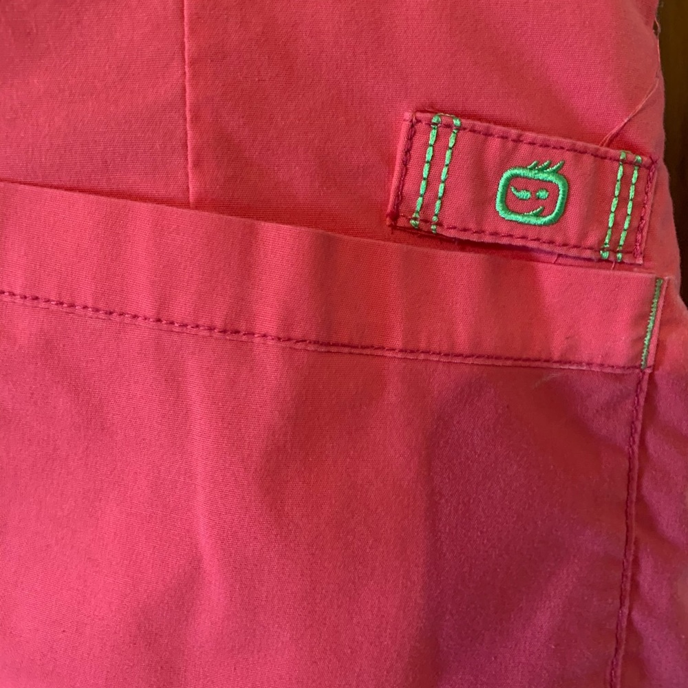 WonderWinks flex coral scrub top - Picture 4 of 4